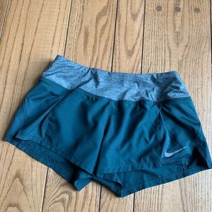 NIKE WOMENS SHORTS